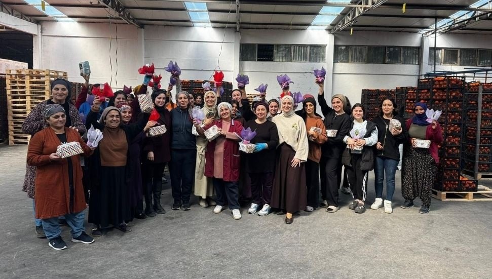 Vakıflar İdaresi'nden Kadın Çalışanlara 8 Mart Ziyareti