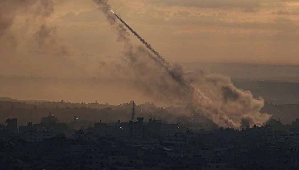 Tel Aviv'de sirenler çaldı: İran'dan misilleme saldırısı