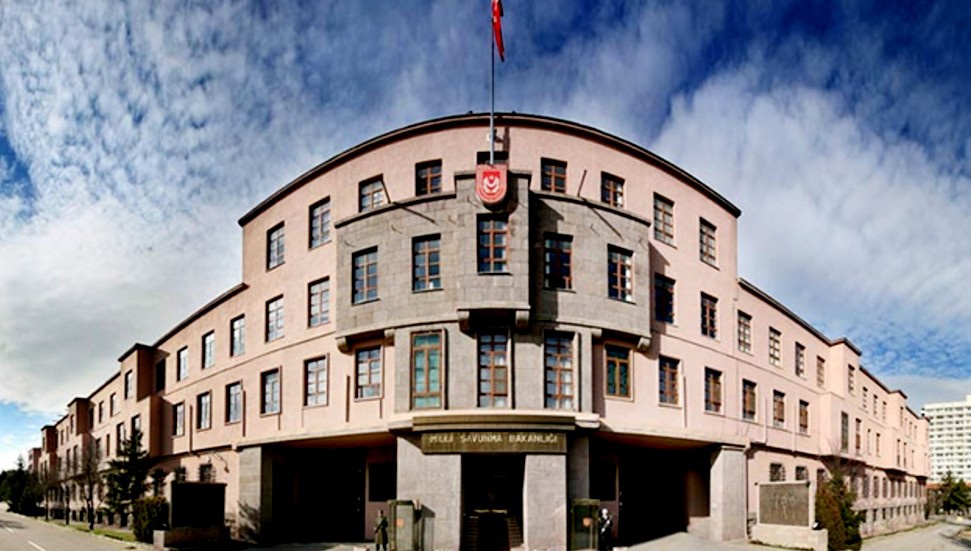 Türkiye Savunma Bakanlığı: İran Füzesinin İmhası ve Gaziantep'teki Parçalar