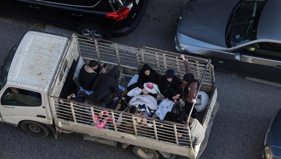 Lübnan'da göç krizi derinleşiyor: Günde 100 bin kişi evini terk ediyor