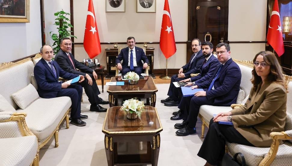 Yılmaz, Ömüraliyev ile görüştü: Üstel’in TDT toplantısına katılması önemli