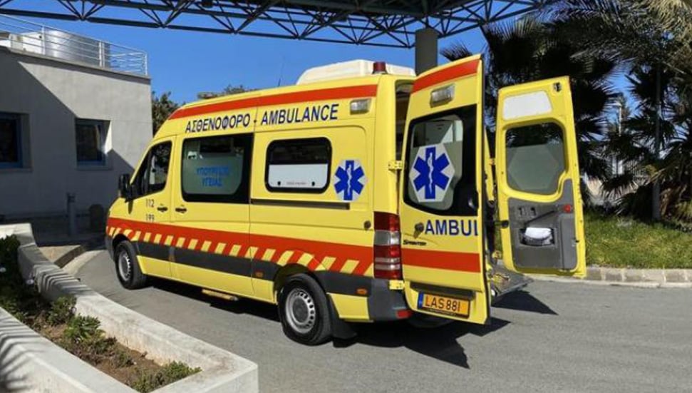 Güney Kıbrıs'ta minibüs kazası: 10 öğrenci dahil 13 kişi yaralandı