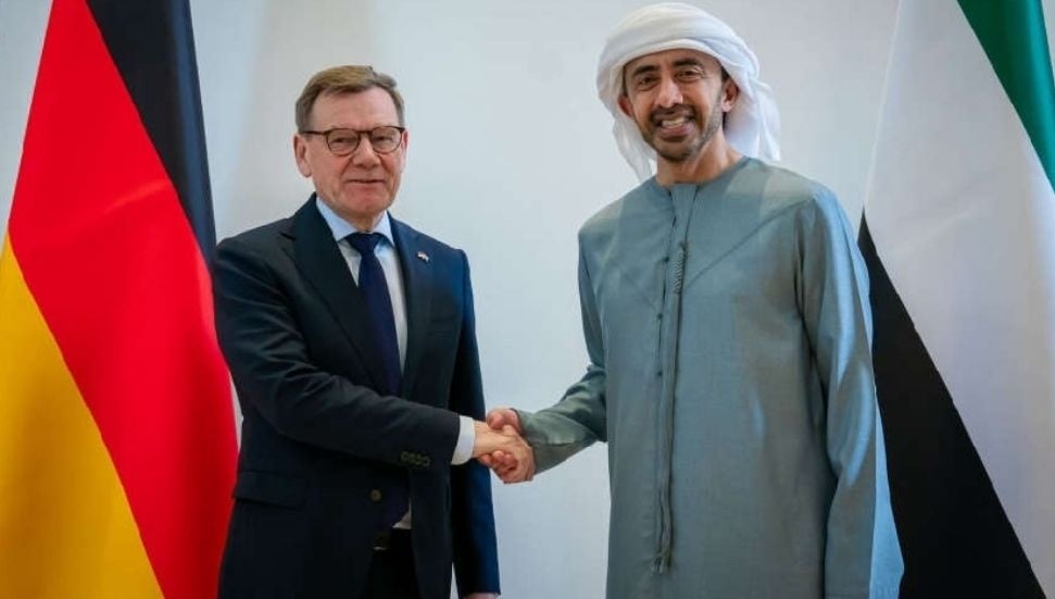 BAE Dışişleri Bakanı Al Nahyan, İran'ı Görüşmek Üzere Almanya ile Temasta