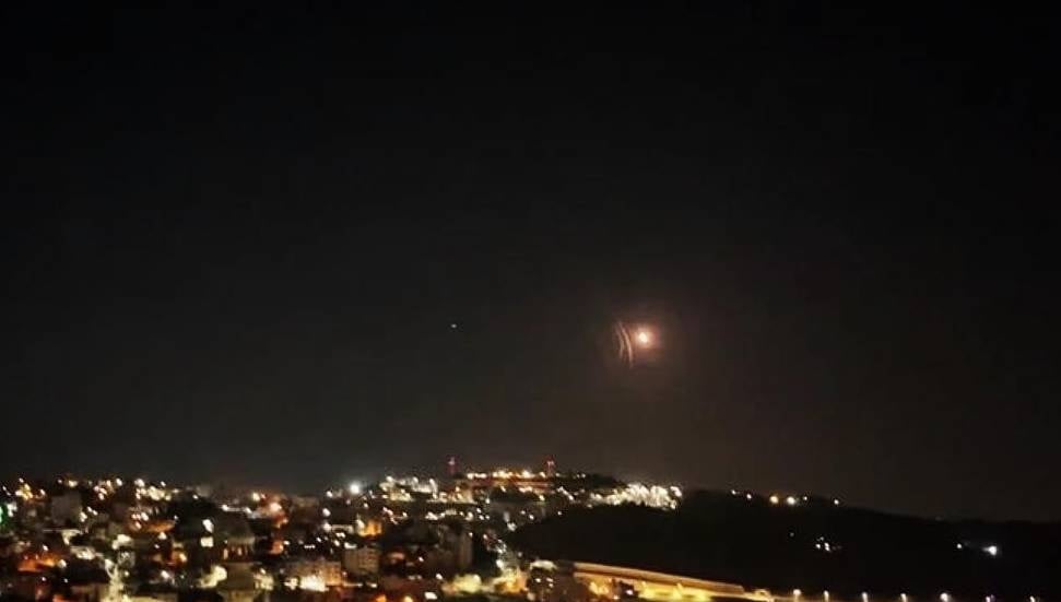 Kuveyt’te İHA Saldırısı: 2 Yaralı, Binada Hasar Meydana Geldi