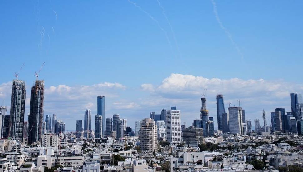 İsrail'de Sirenler Çaldı: İran'ın Füze Saldırısına Yanıt Verildi