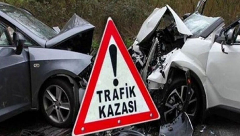 Lefkoşa Trafik Kazasında Araç Yandı, İki Sürücü Ağır Yaralandı