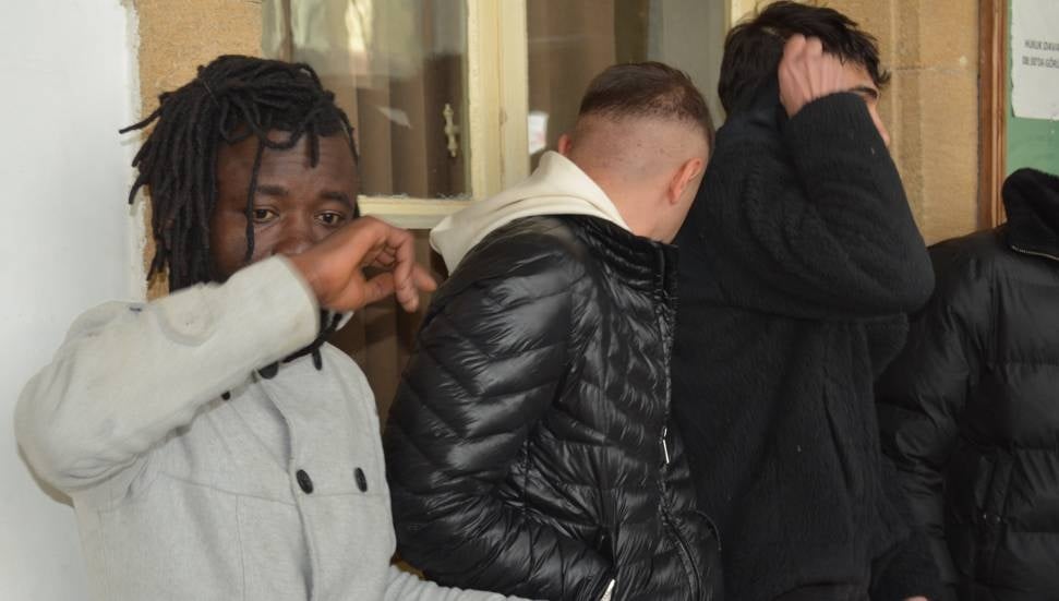 Lefkoşa'da Uyuşturucu Operasyonu: 35 Gram Hintkeneviri ve 145 Hap Yakalandı