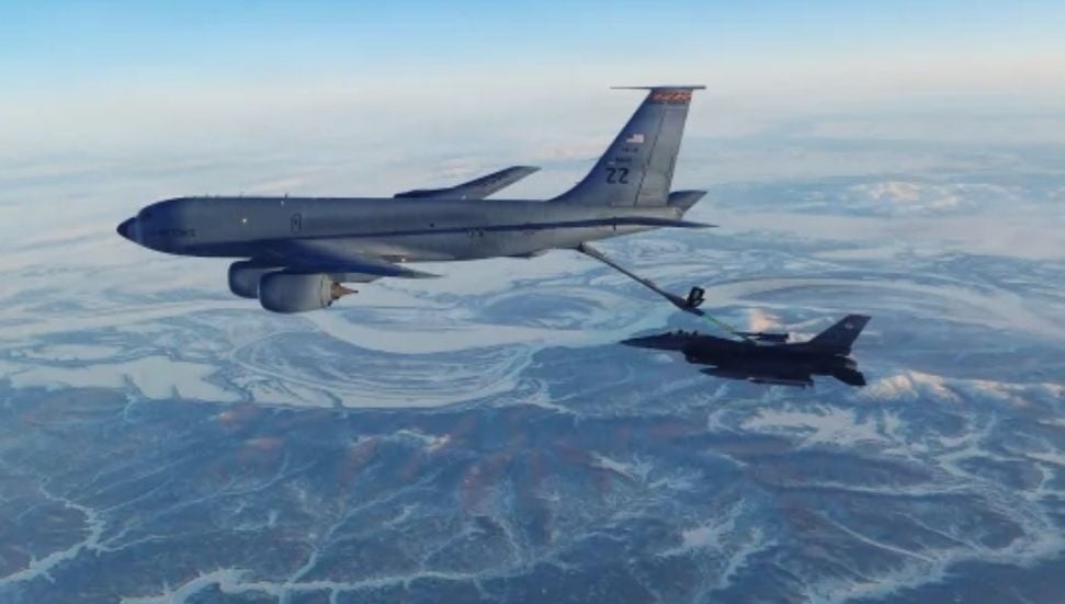 CENTCOM: Irak'ta düşen KC-135 uçağında 6 mürettebat öldü