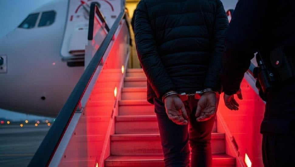 Türkiye'ye İade Edilen 45 Suçlu: Kırmızı Bültenle Arananlar Arasında Halil Falyalı'nın Koruması da Var