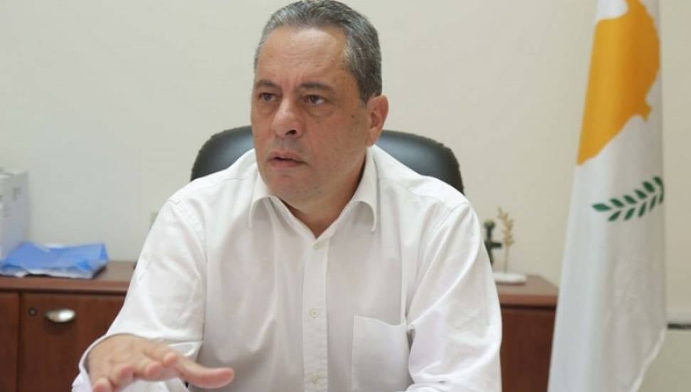 Rum Savunma Bakanı: Türkiye, NATO üyeliğimizin önünde engel