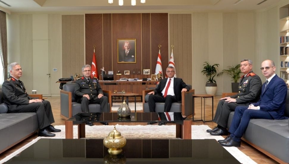 Cumhurbaşkanı Erhürman, Kara Kuvvetleri Komutanı Tokel'i Ağırladı