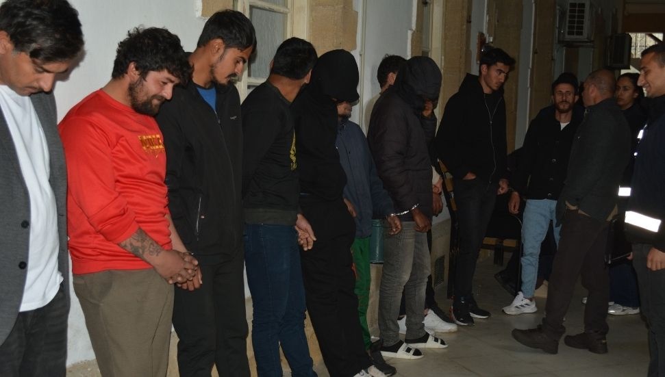 41 Kaçak Göçmen İçin Beş Bölgede Operasyon: 3 Gün Tutukluluk Kararı