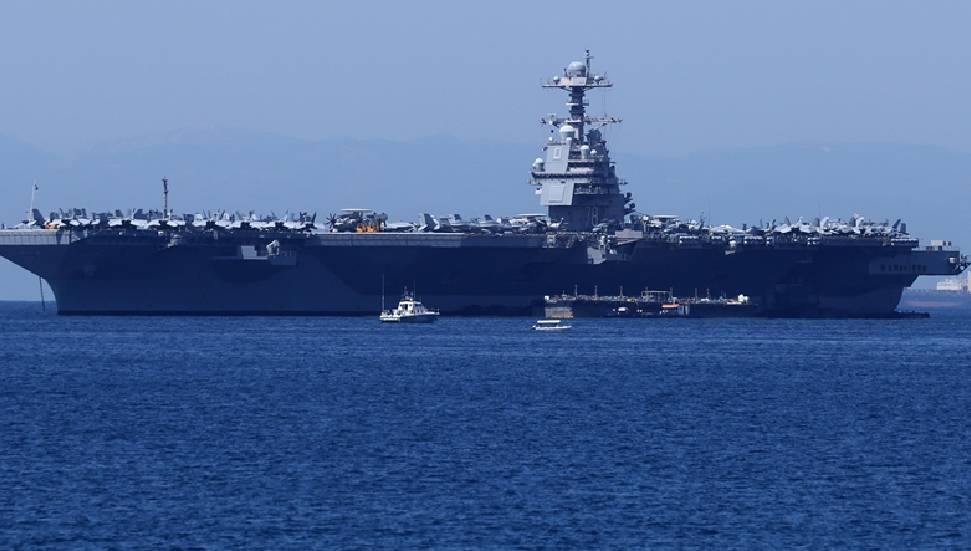 İran: ABD uçak gemisine hizmet veren noktalar meşru hedeflerimizdir