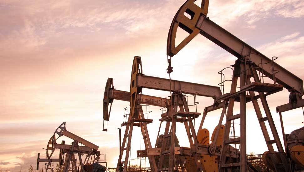 UEA: 400 Milyon Varil Acil Petrol Rezervleri Piyasaya Sürüldü