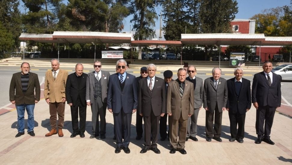 Kıbrıs TMT Mücahitler Derneği Yeni Yönetim Atatürk Anıtı'na Çelenk Sundu