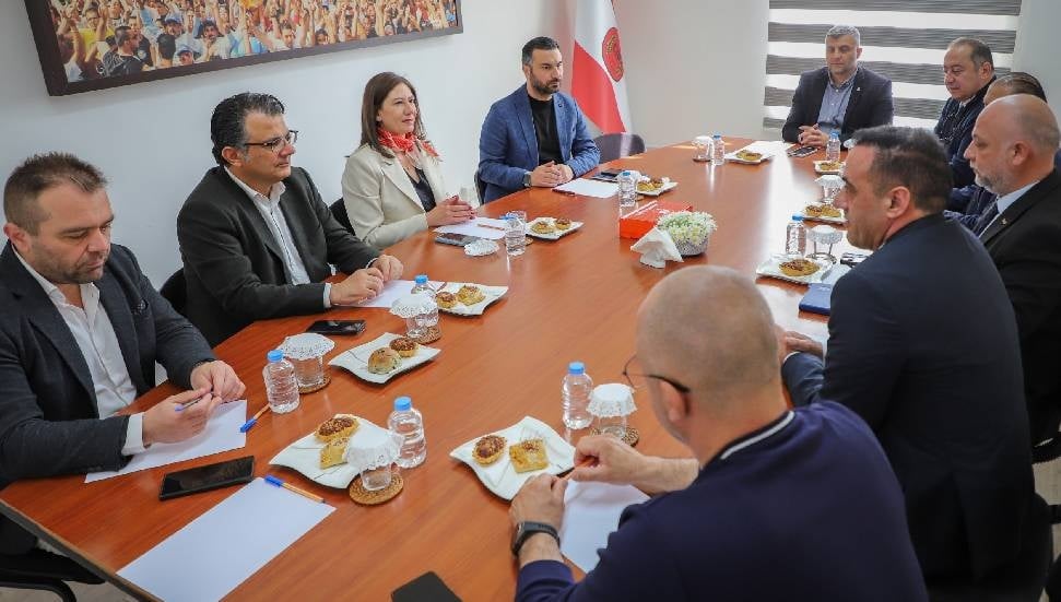 CTP, İş İnsanları Derneği ile Üretim ve İstihdam Politikalarını Tartıştı