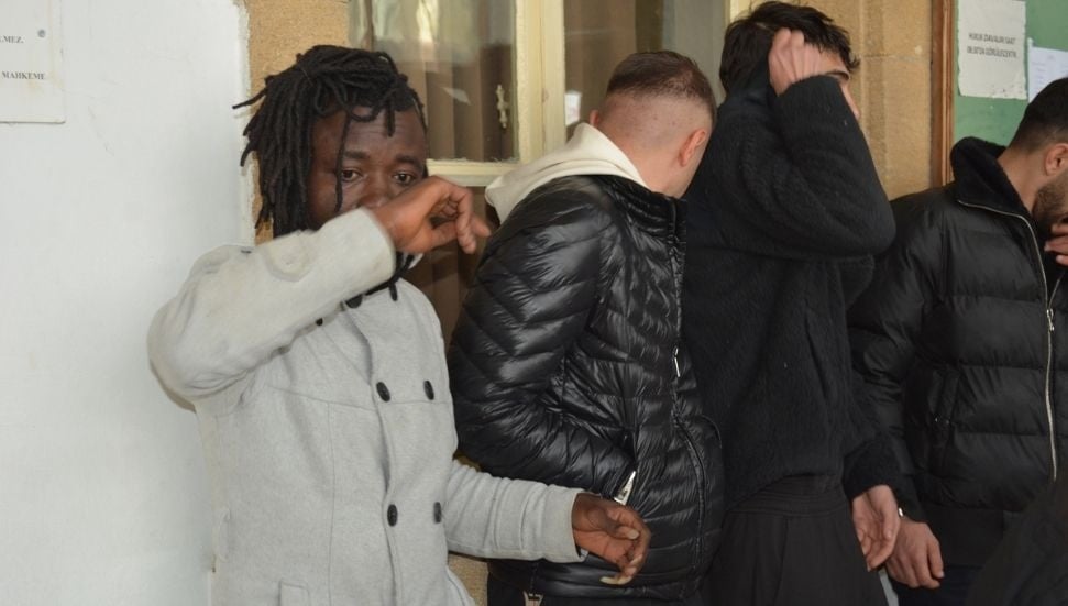 Uyuşturucu Davasında 2 Zanlı Serbest, Jumbo Cezaevine Gönderildi