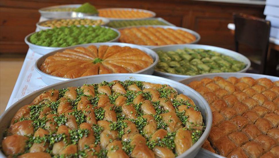 Ramazan Sonrası Beslenme: Aşırıya Kaçmak Kalp Krizi Riskini Artırıyor