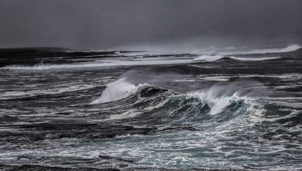 Bölge Denizlerinde Fırtına Uyarısı Yapıldı