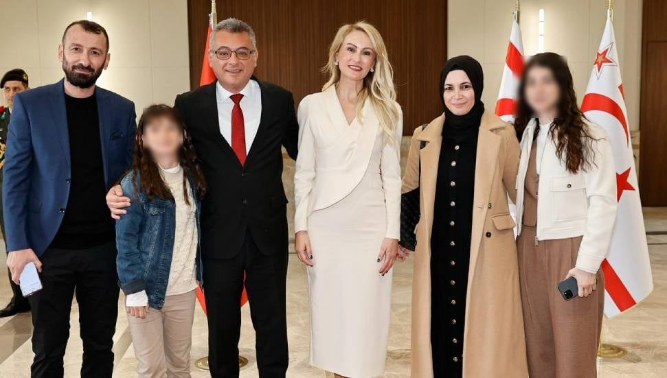 Tufan Erhürman ve Eşi Nilden Bektaş Erhürman Bayramda Bir Araya Geldi