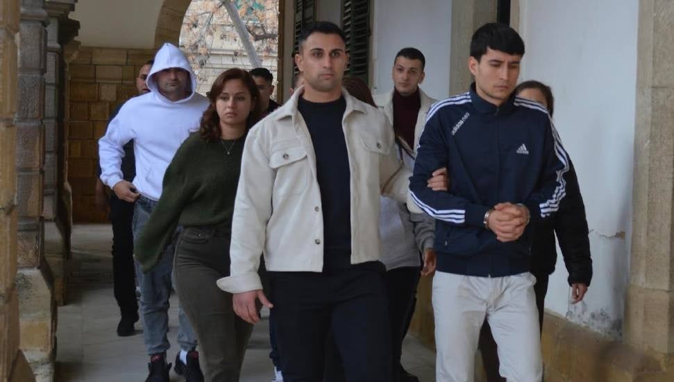 Oturma İzni İçin Sahte Kira Sözleşmesi Düzenleyen 6 Kişi Tutuklandı