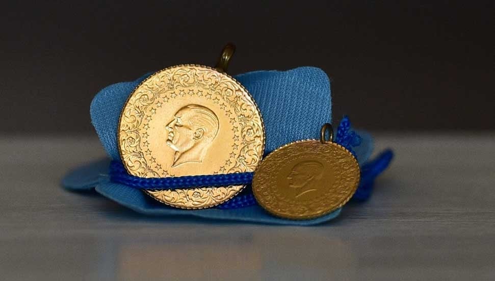 Altın Fiyatları Sert Düşüşle Yeni Haftaya Başladı