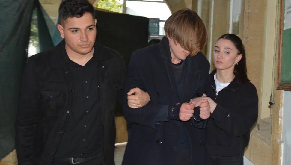 Güney Kıbrıs'a Geçiş İzni Almayan Turist, Polise Saldırdı ve Tutuklandı