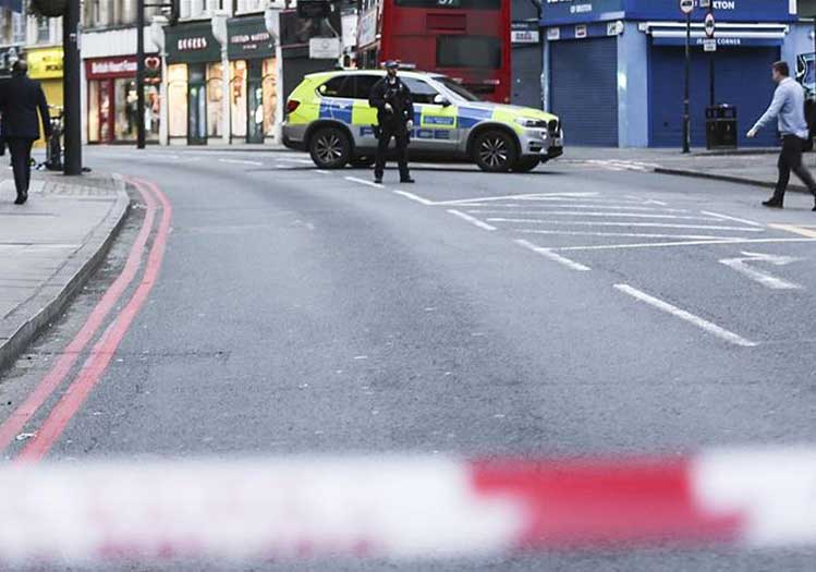 Londra'da Yahudi Örgütüne Ait Dört Ambulans Ateşe Verildi