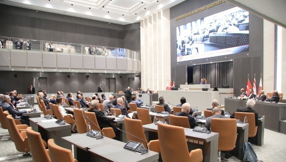 Meclis'te hayat pahalılığı ödeneği düzenlemesi için ivedi görüşme kararı