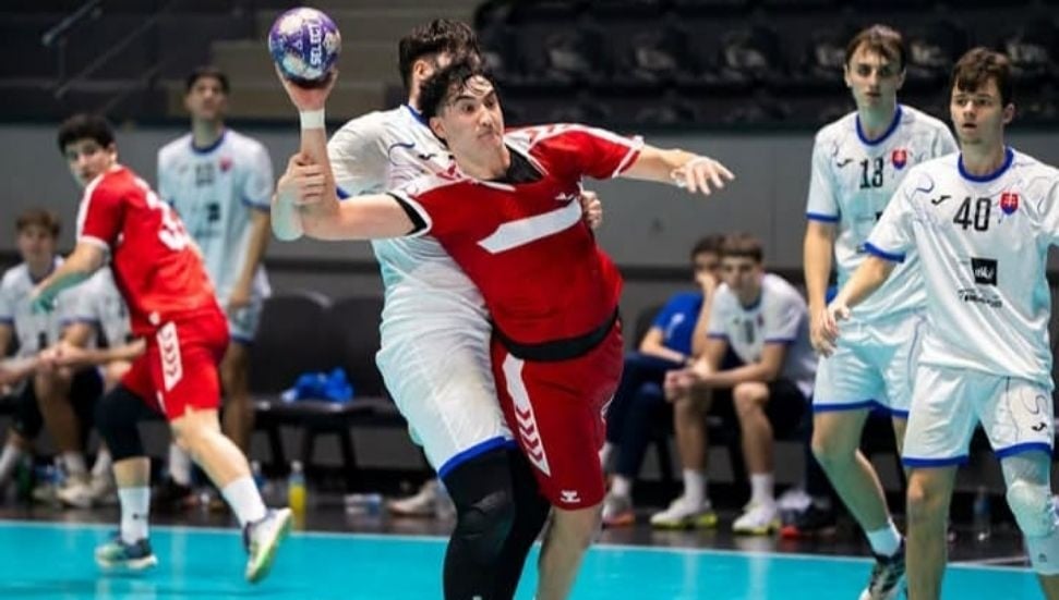 Atahan Akçam, U18 Hentbol Milli Takımı'na Seçildi