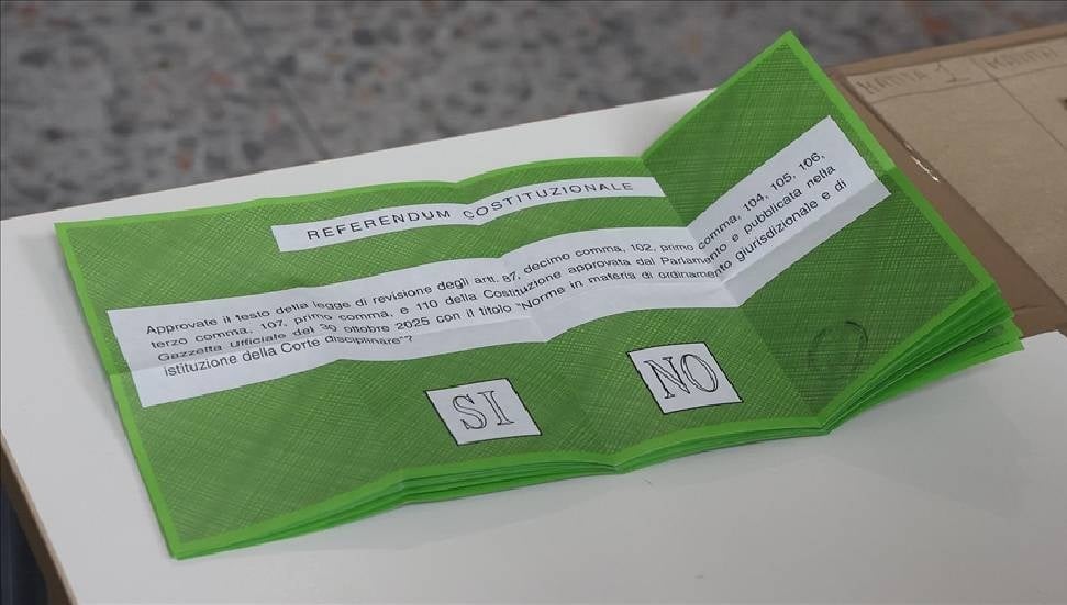 İtalya'da yargı reformu referandumda reddedildi