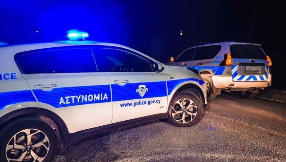 Güney Kıbrıs'ta Olaylar: Larnaka'da Polis Aracı Çalındı