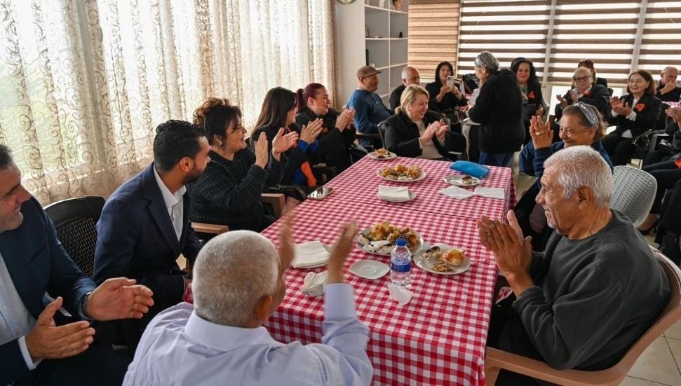 Zerrin Üstel, Yaşlılara Sevgiyle Sahip Çıkmanın Önemi Üzerine Vurgu Yaptı