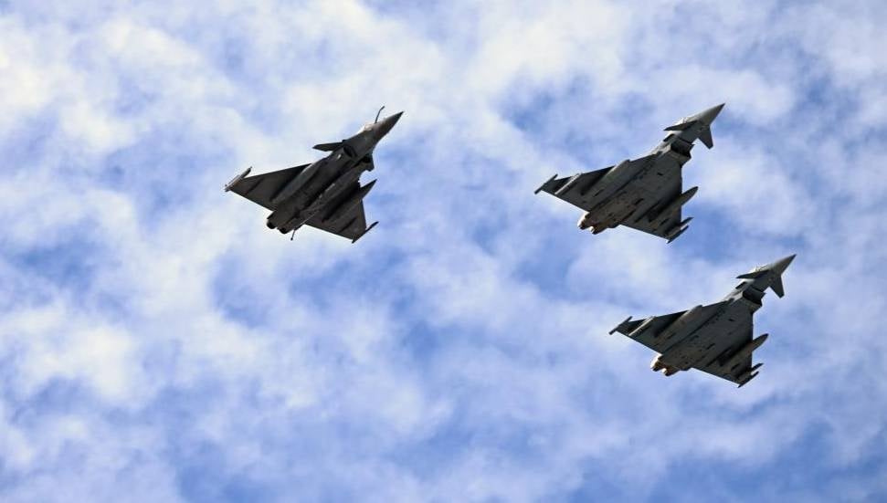 Türkiye ve İngiltere Eurofighter için teknik destek sözleşmesini imzalıyor