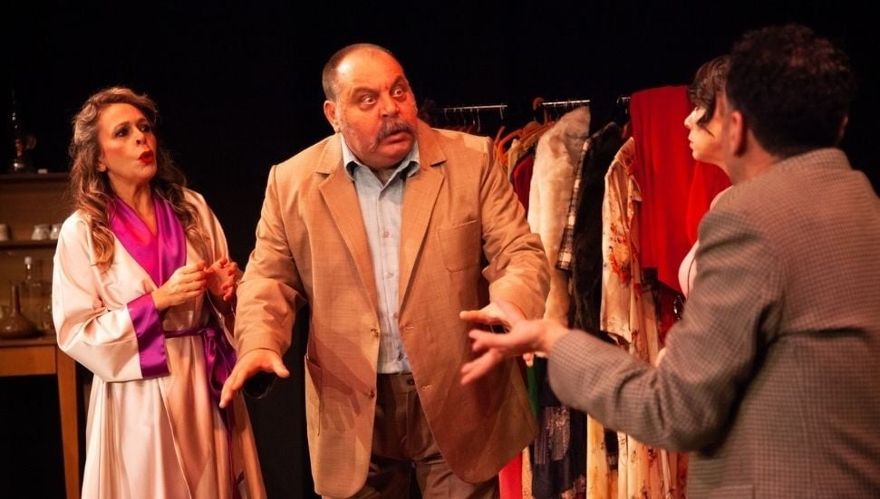 Lefkoşa Belediye Tiyatrosu, Dünya Tiyatro Günü’nde ‘Bir İhtimal Kabare’ Sunacak