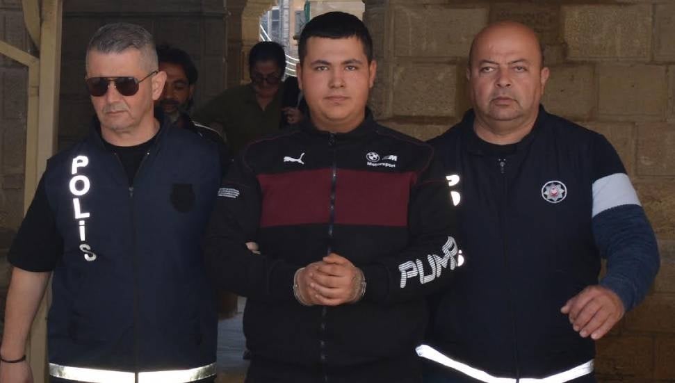 İşverenlerini Bıçaklayan Genç Sanığa 6 Yıl Hapis Cezası Verildi