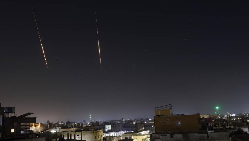 Kum'daki Saldırılarda Can Kaybı 18'e Yükseldi: ABD-İsrail İlişkisi