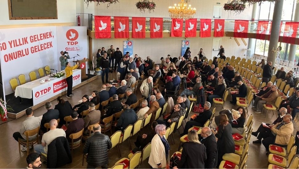 Toplumcu Demokrasi Partisi 9. Olağan Kurultayı Lefkoşa'da Başladı