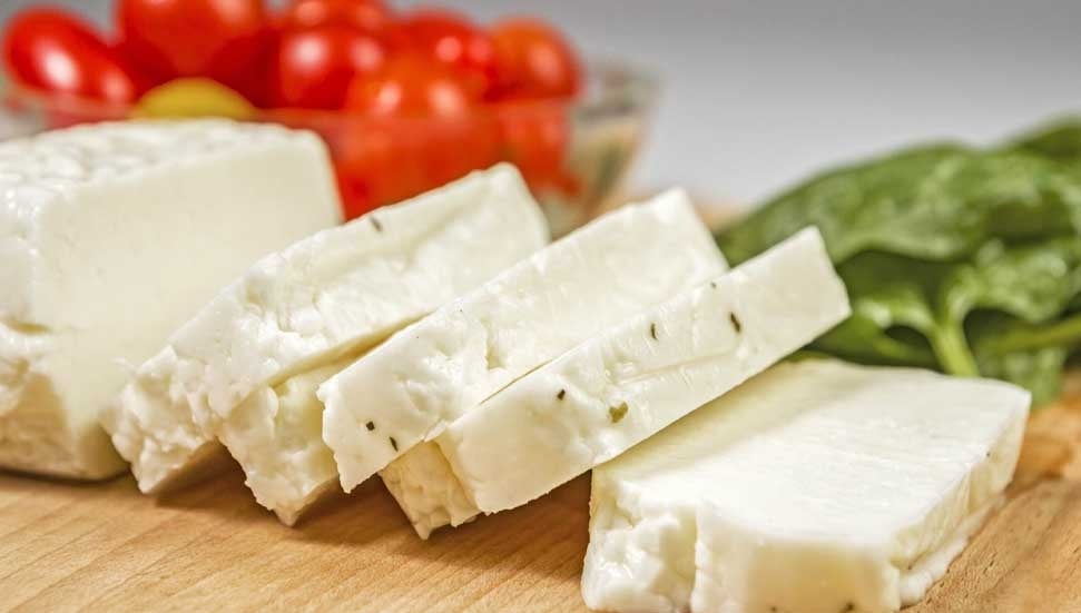 Şap Hastalığı Hellim Üretimini Tehdit Ediyor: Süt Oranı Tartışmaları