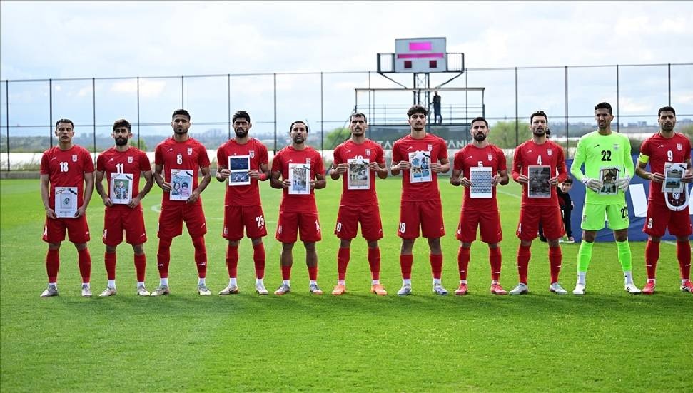İran Milli Takımı, Kosta Rika maçı öncesi savaşta ölen çocukları andı