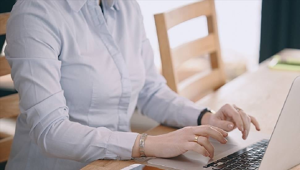 Malezya, Kamu Çalışanlarını Yakıt Tasarrufu İçin Uzaktan Çalışmaya Geçiriyor