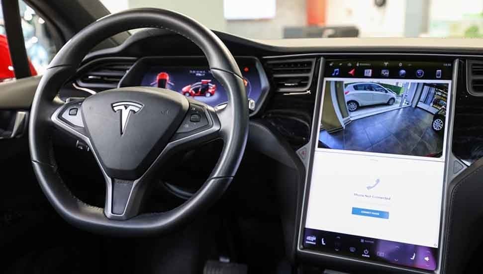 Tesla, Robotaksilerini Bazen Uzaktan Kullanıcılar Sürüyor İtirafında Bulundu