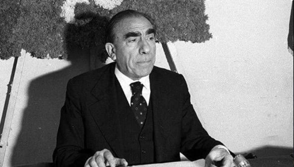 Alparslan Türkeş: Ülkücü Hareketin Öncüsü ve Lideri