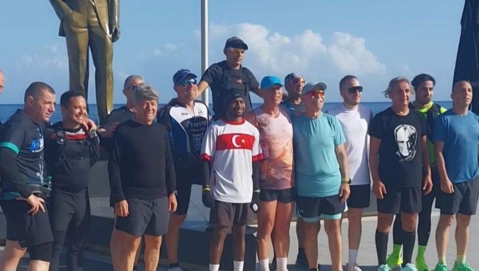 SOS Çocuk Köyü İçin Lefkoşa'dan Girne'ye 26 Kilometre Koşu