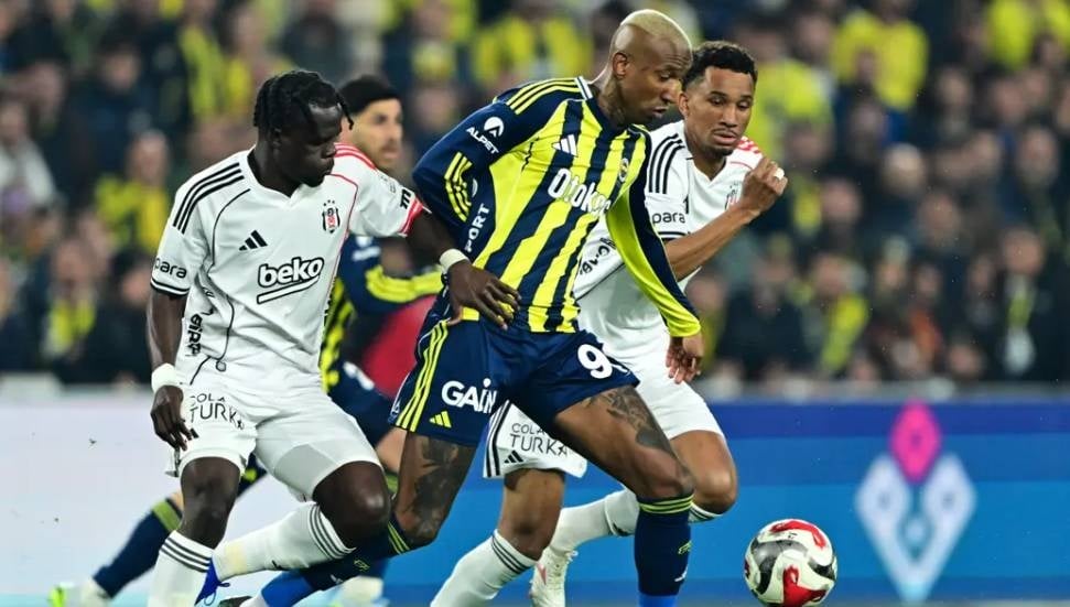 Fenerbahçe, Beşiktaş'ı 90+11'de penaltıyla mağlup etti