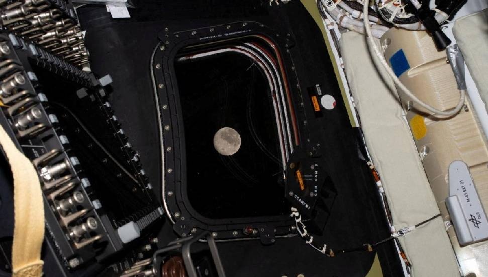 Artemis II Mürettebatı, Dünya’dan Uzaklaşarak Rekor Kırdı