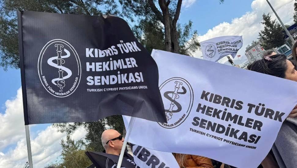 Hekimler Sendikası Greve Ara Verdi, Sağlık Hizmetleri Normalleşiyor