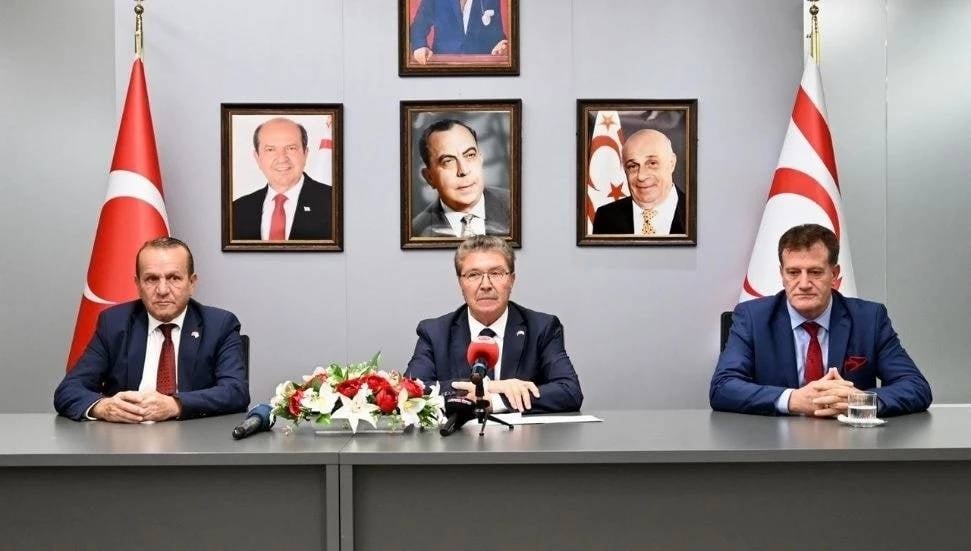 Başbakan Üstel ve Ekibi Bugün Ankara'ya Gidiyor