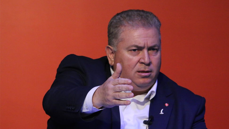 Dr. Mehmet Çakıcı'dan sert sözler: 'Siz hekim değilsiniz!'