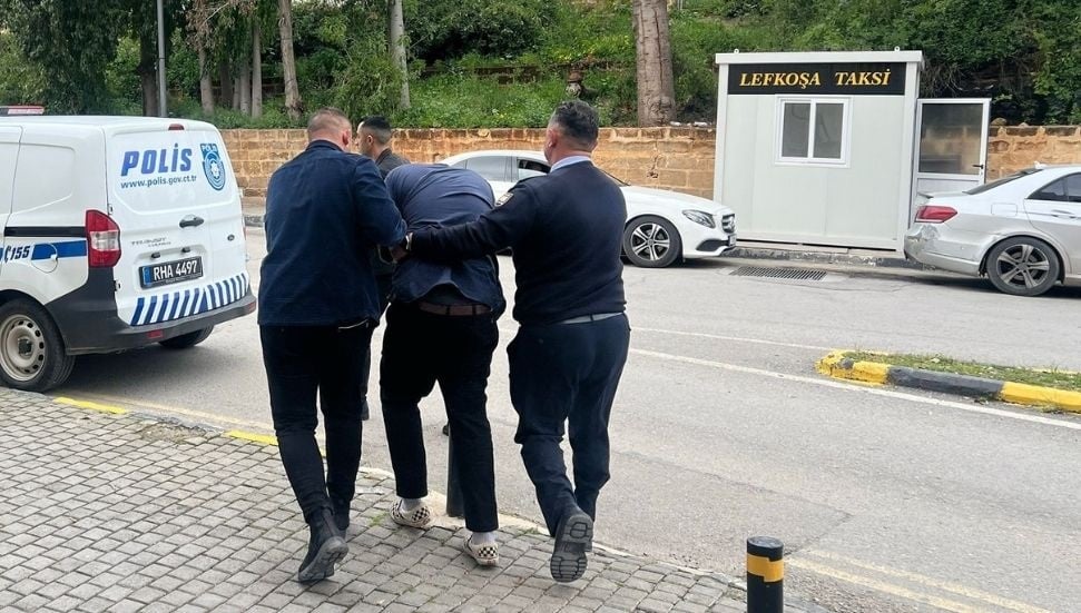 İzinsiz İkamet Denetimi: İskele ve Girne'de 2 Kişiye Yasal İşlem